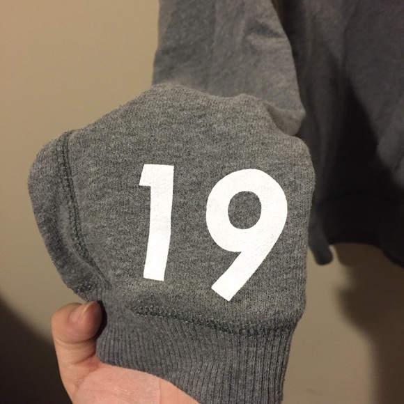 Hollister oversized hoodie - Picture 3 of 6